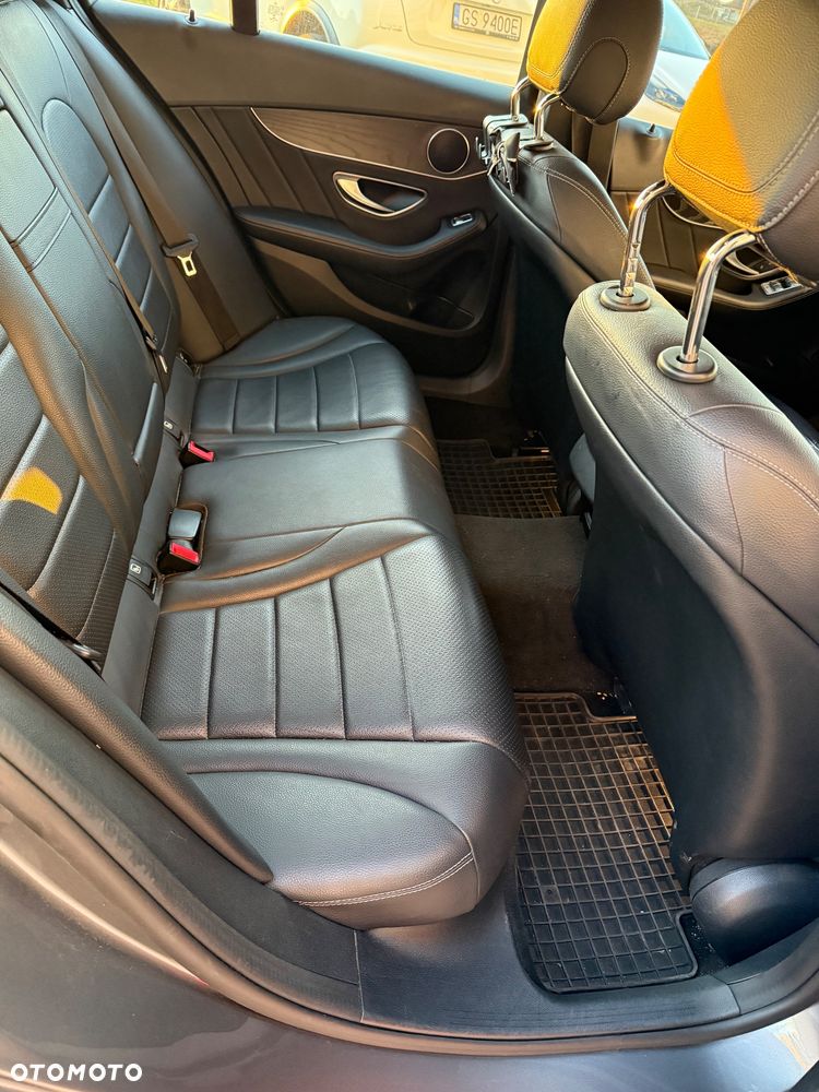 Mercedes-Benz Klasa C 200 4-Matic 9G-TRONIC - 16