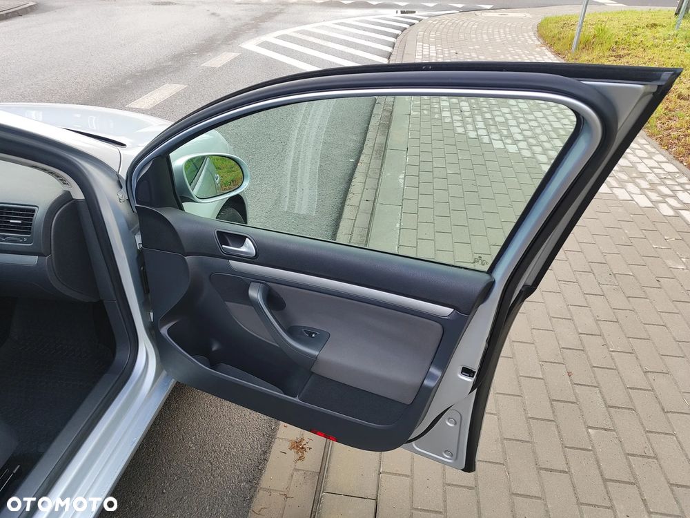 Volkswagen Golf 1.6 Tour Edition - 40