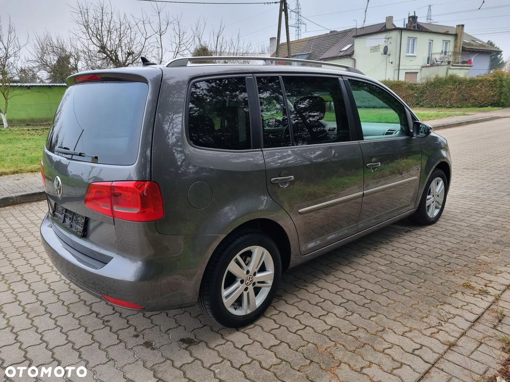 Volkswagen Touran 2.0 TDI DPF Highline DSG - 4