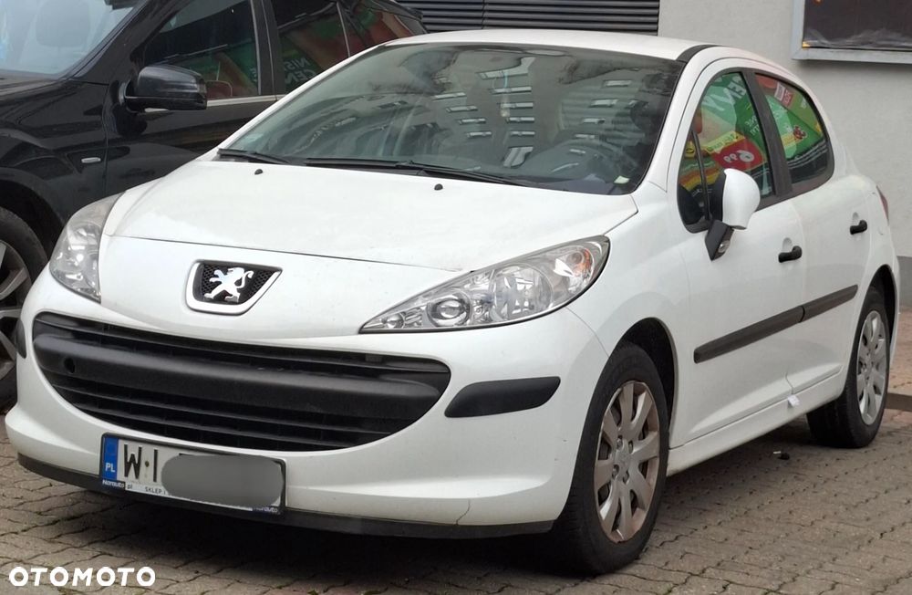 Peugeot 207 - 1