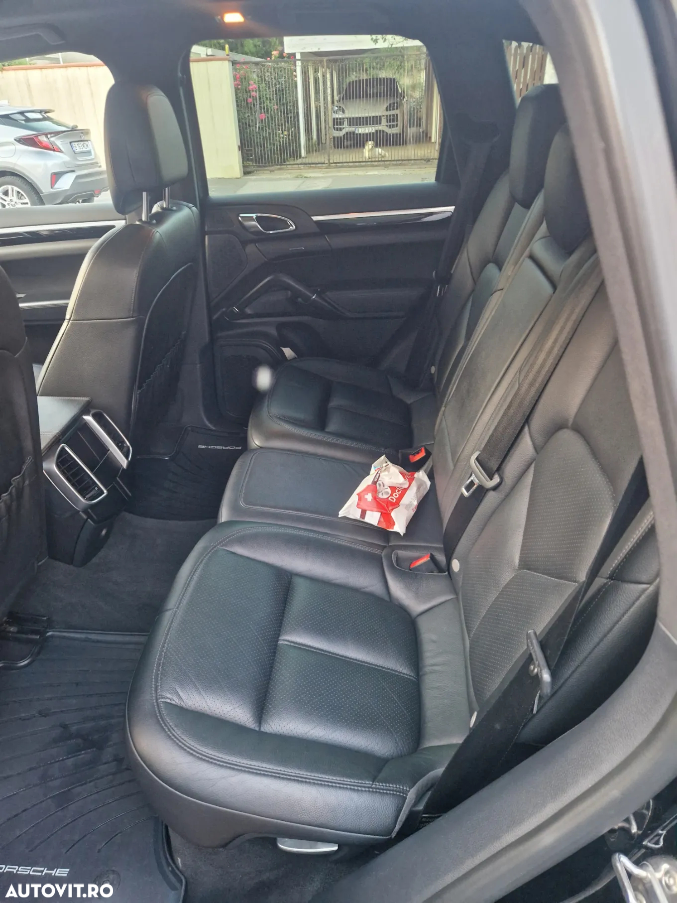 Porsche Cayenne 3.0 L - 7