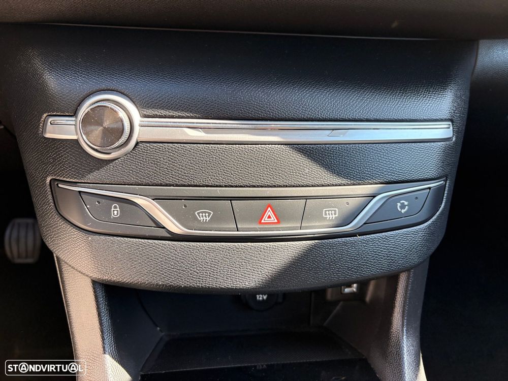 Peugeot 308 SW 1.5 BlueHDi Style - 34