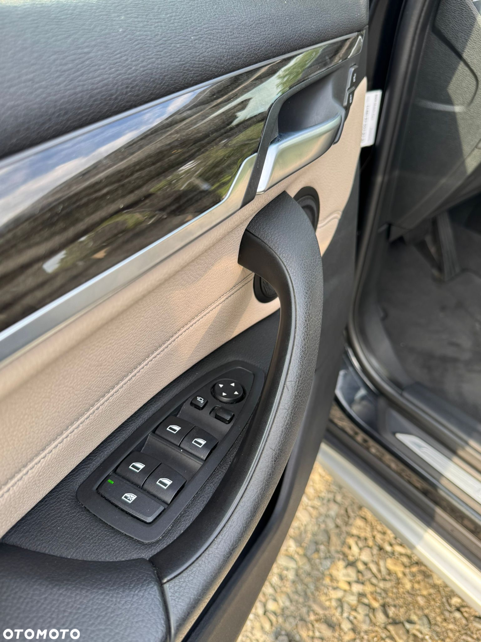 BMW X1 xDrive20i Advantage sport - 16
