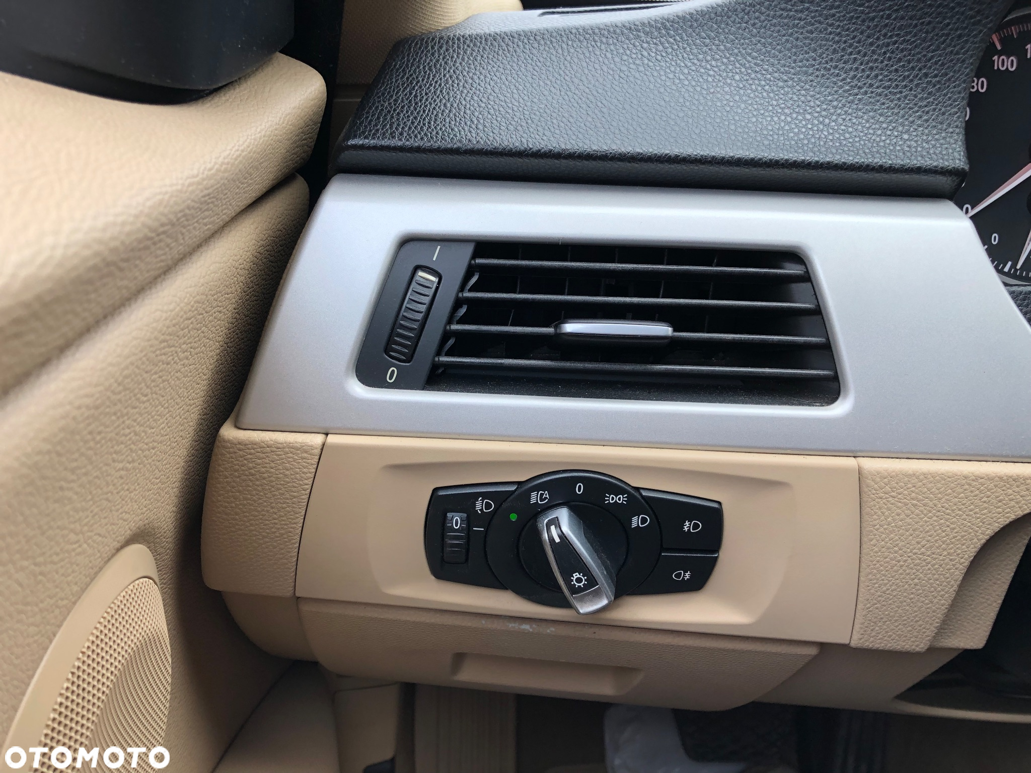 BMW Seria 3 318d DPF Touring - 27