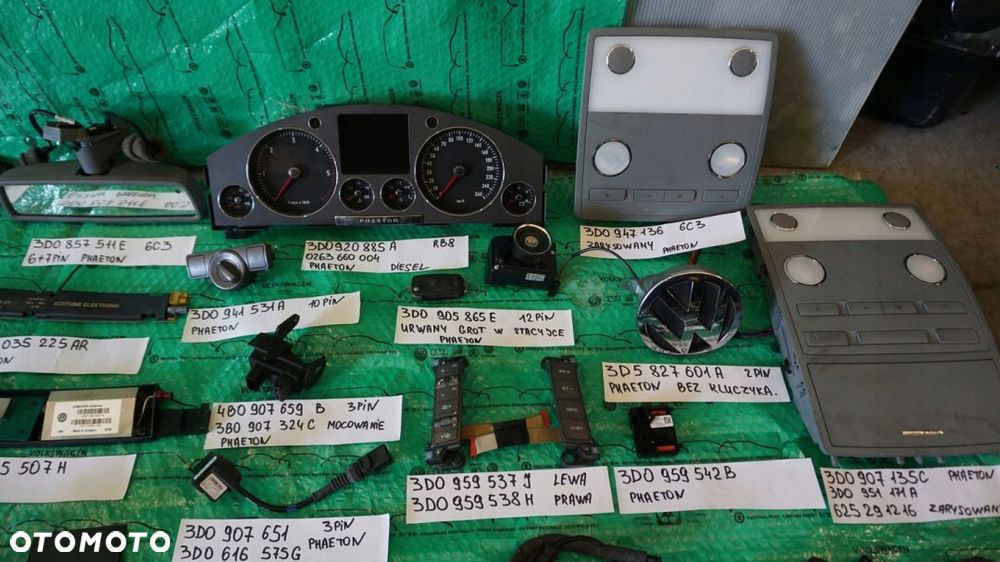 PRZYCISK OTWIERANIA KLAPY VW PHAETON - 5