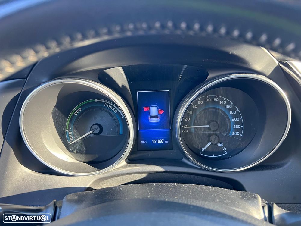 Toyota Auris Touring Sports 1.8 HSD Comfort - 17