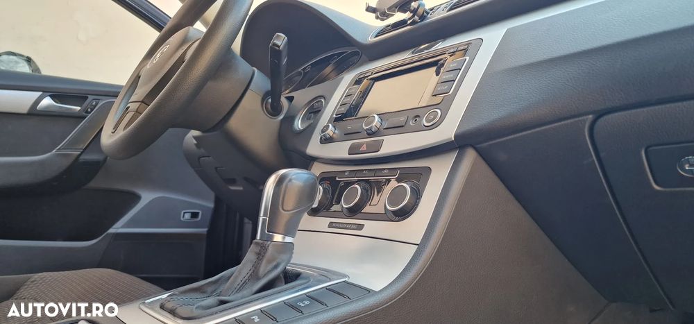 Volkswagen Passat 2.0TDI Comfortline DPF DSG - 8