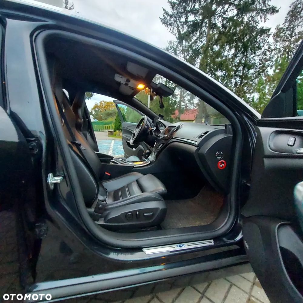 Opel Insignia 2.8 T V6 OPC - 10