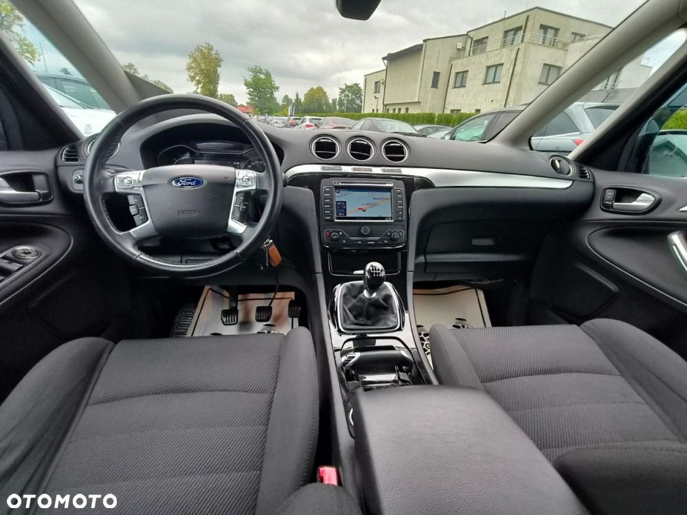 Ford S-Max - 8