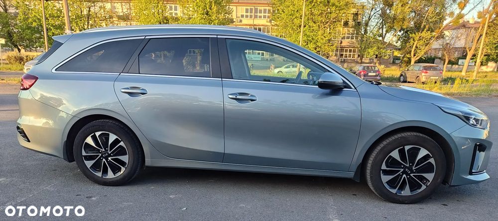 Kia Ceed 1.6 GDI PHEV XL DCT - 4