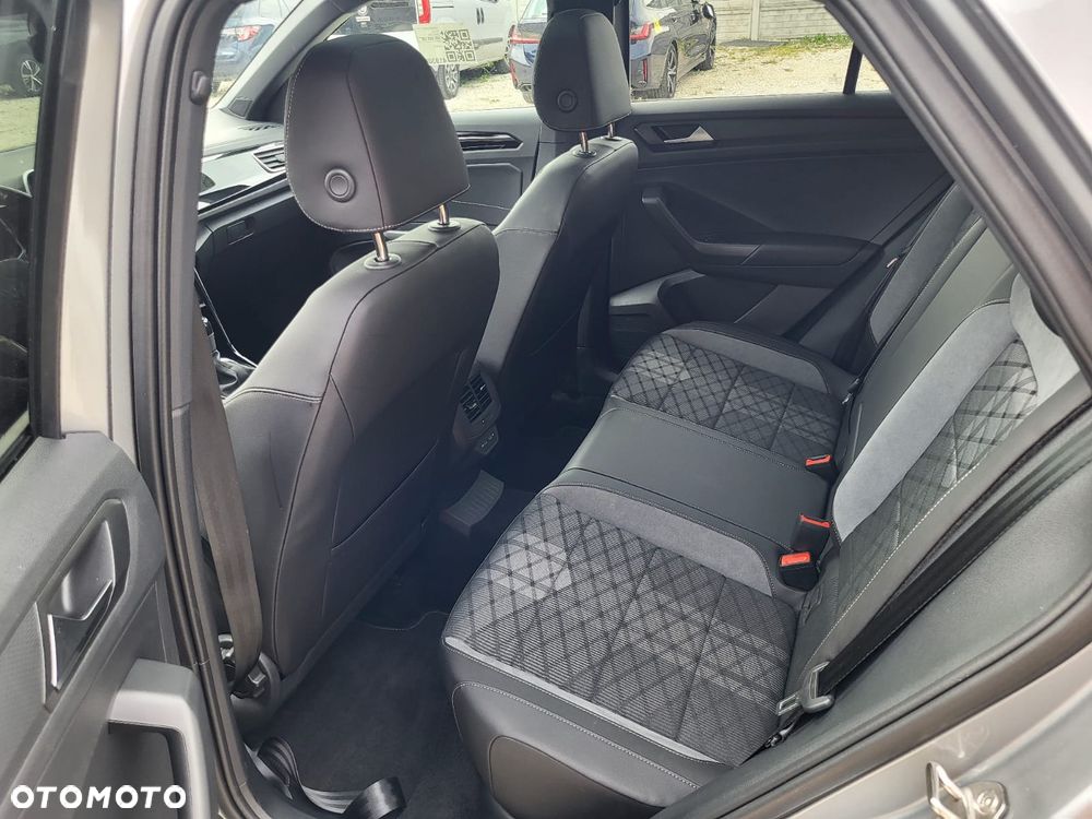 Volkswagen T-Roc 1.5 TSI OPF DSG R-Line - 24