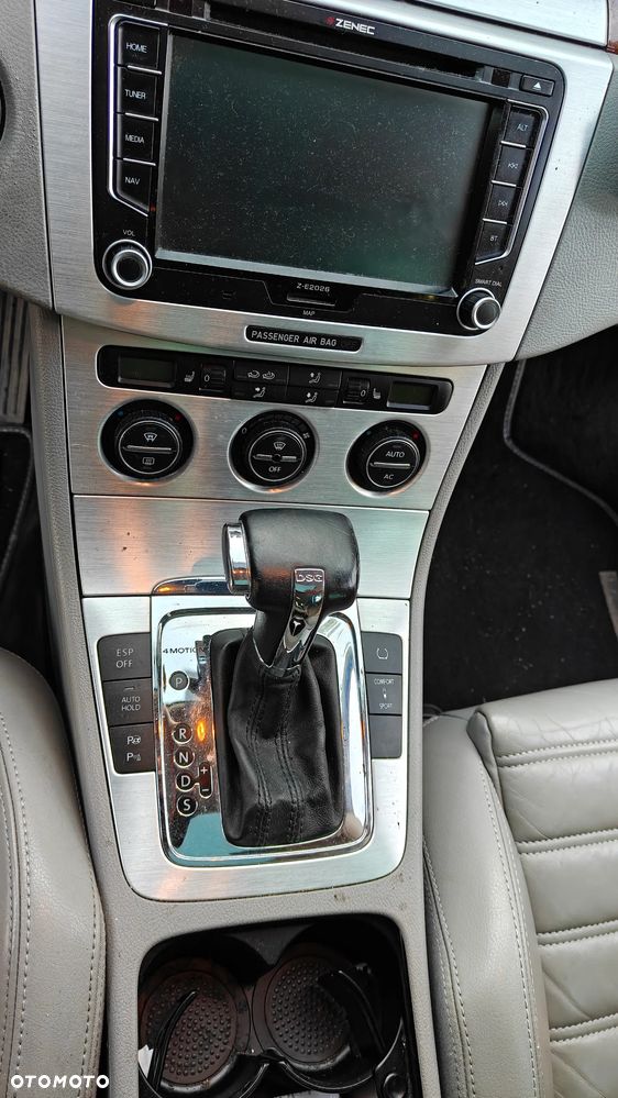 Volkswagen Passat - 8