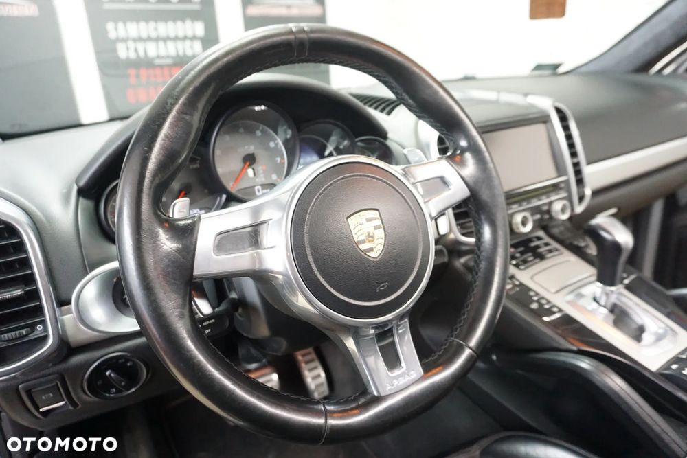 Porsche Cayenne GTS Tiptronic S - 24