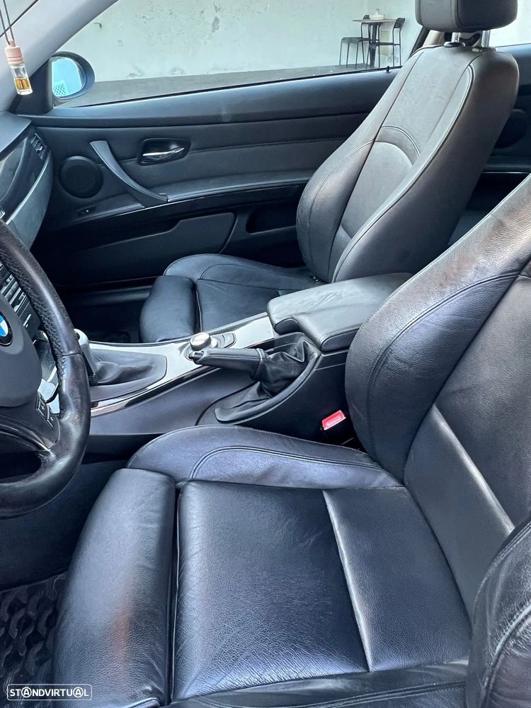 BMW 320 d Coupe - 11