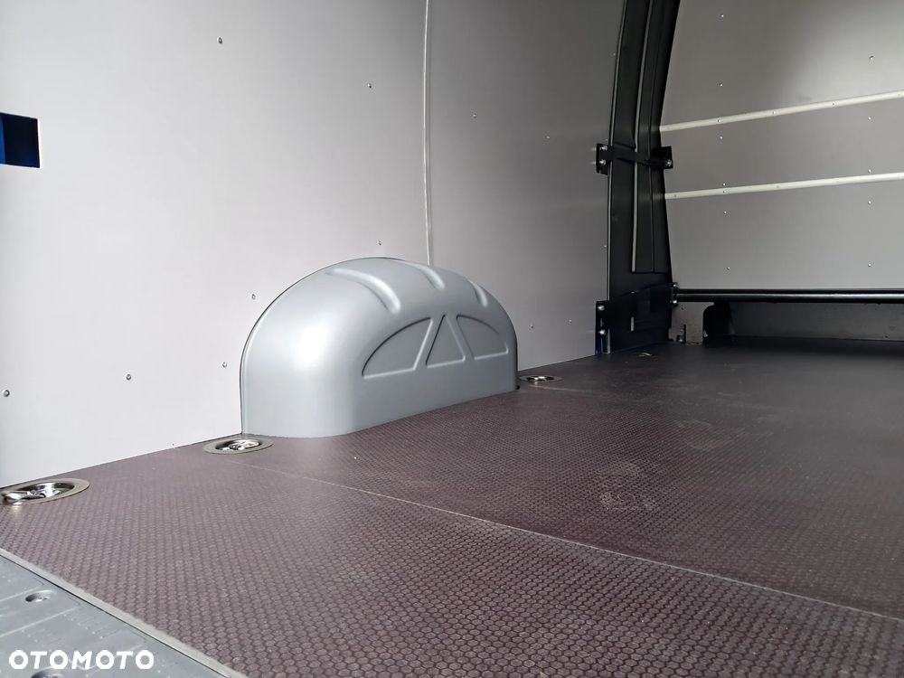 Volkswagen Crafter - 19