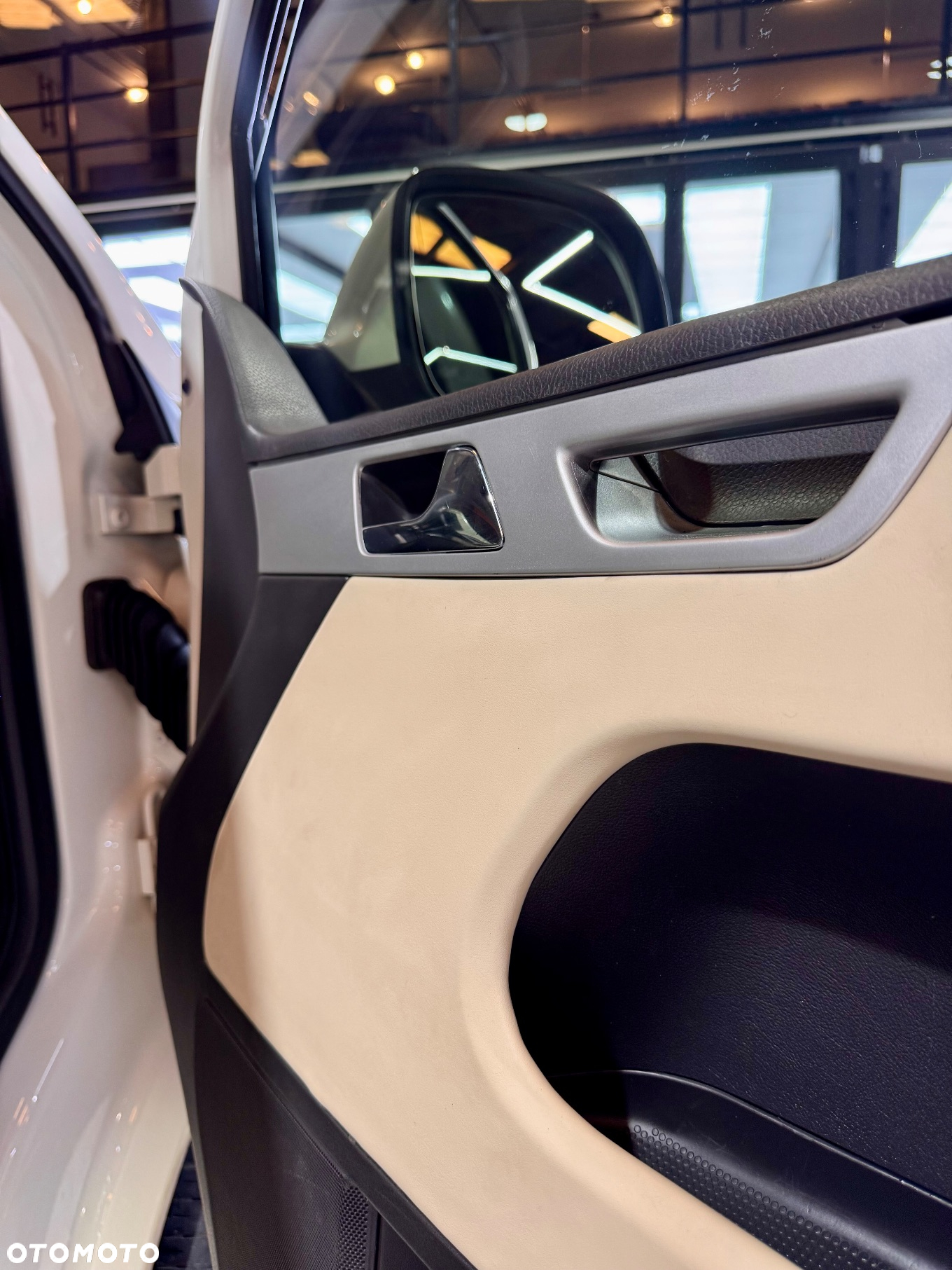 Volkswagen Multivan - 34