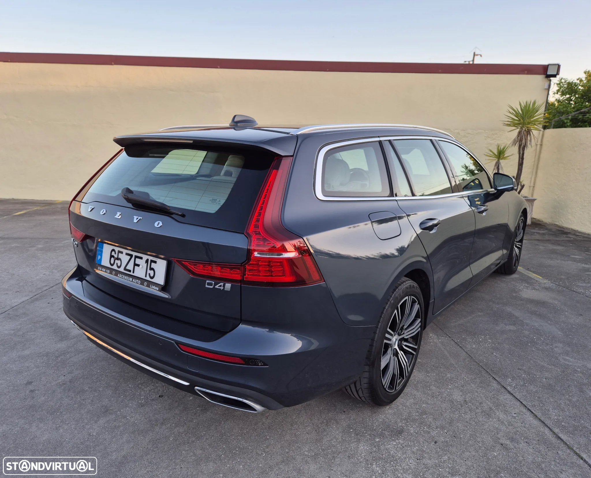 Volvo V60 2.0 D4 Inscription Geartronic - 3
