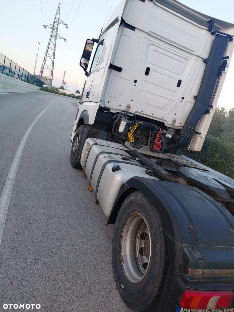 Mercedes-Benz Actros - 2