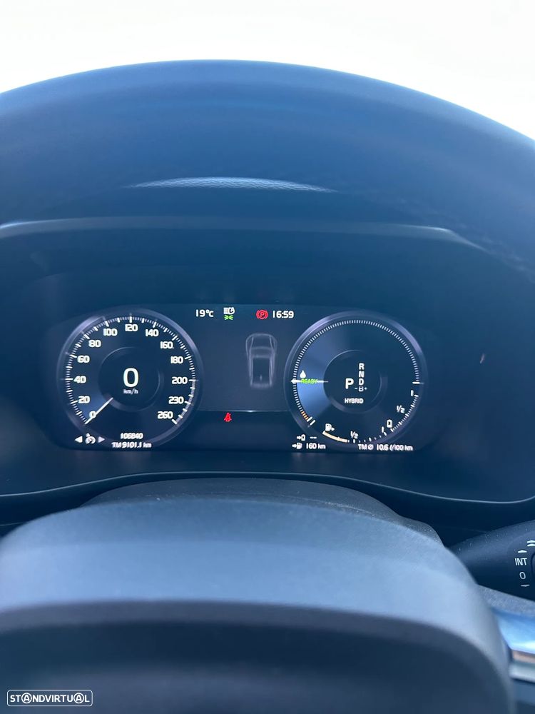 Volvo XC 40 - 4