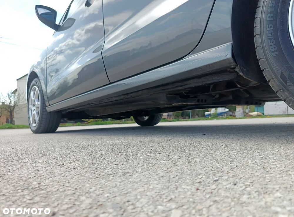 Volkswagen Polo 1.4 16V Comfortline - 13