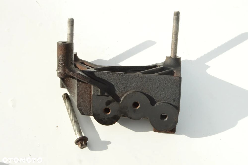łapa silnika opel astra h zafira b vectra c 1.8 z18xer 24420695 - 3