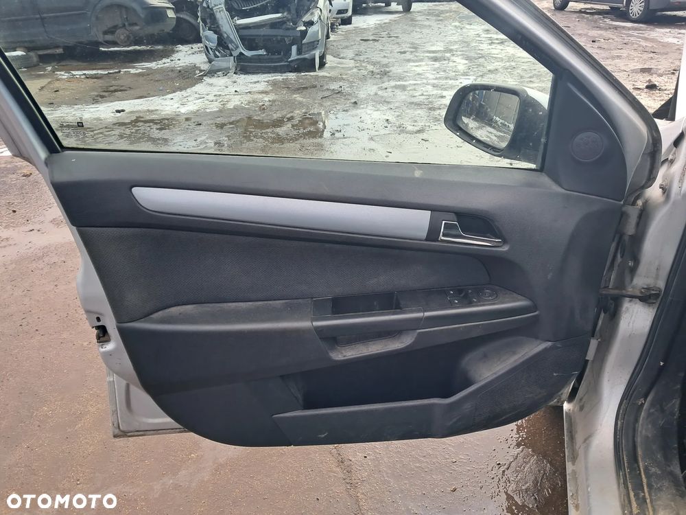 DAWCA CZĘŚCI OPEL ASTRA H KOMBI 2005 1.6 16V Z16XEP KL. Z157 - 6