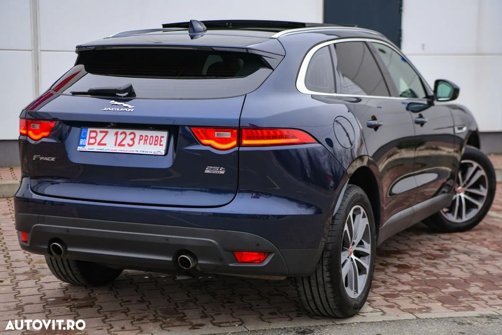 Jaguar F-Pace 25t AWD Portfolio - 30