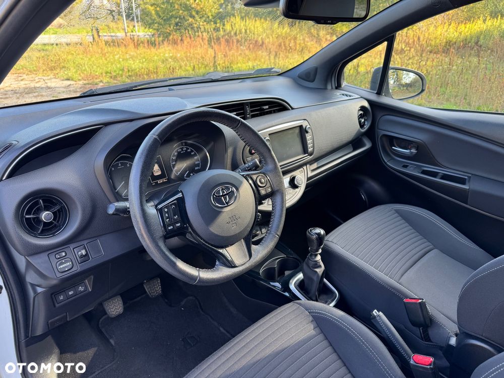 Toyota Yaris 1.5 Selection - 11