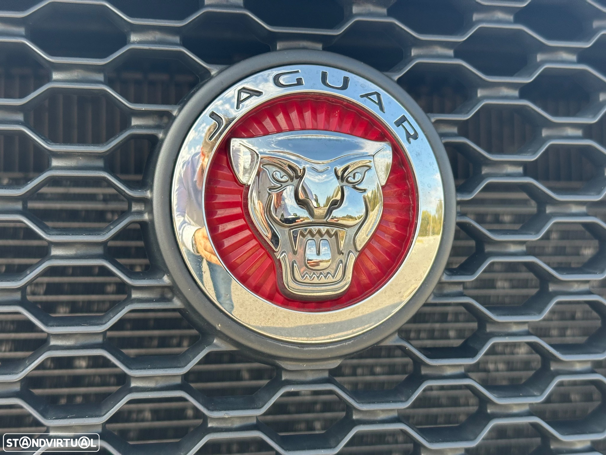 Jaguar F-Pace 2.0 i4D R-Sport - 24