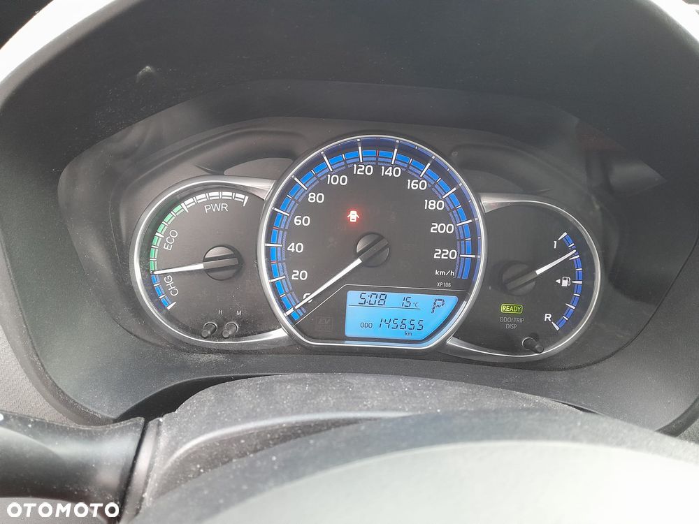 Toyota Yaris Hybrid 100 Business Edition - 9