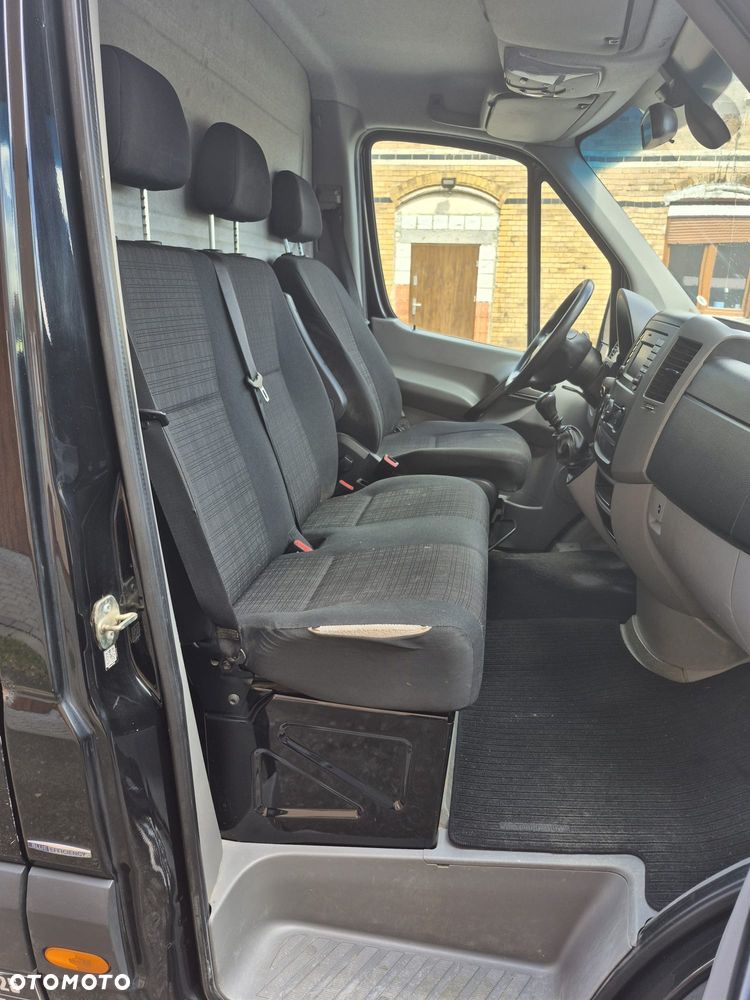 Mercedes-Benz Sprinter 216 - 11