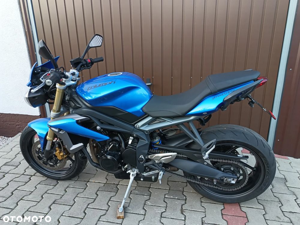 Triumph Street Triple - 23