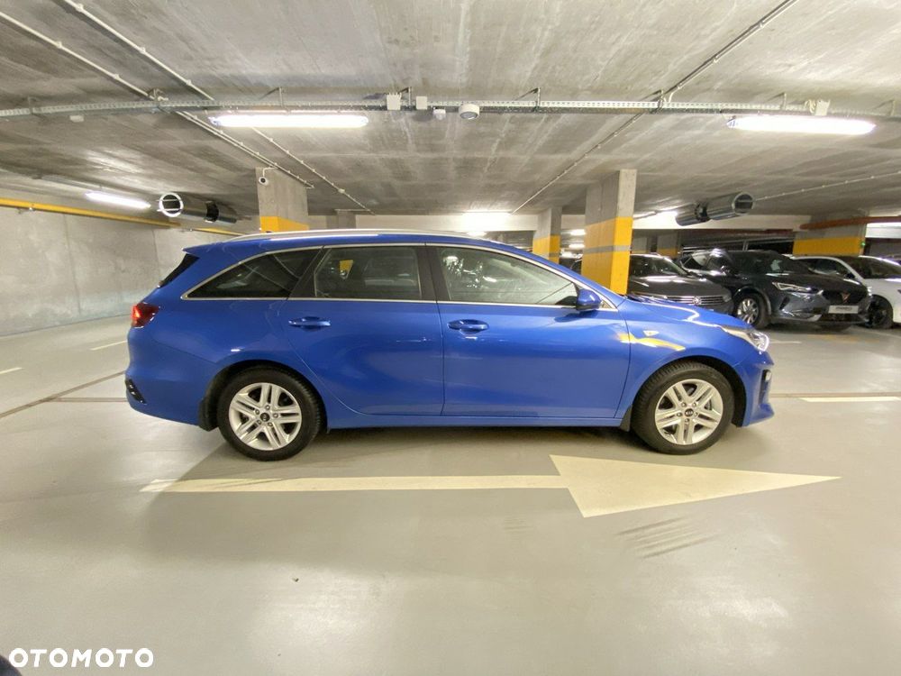 Kia Ceed - 8