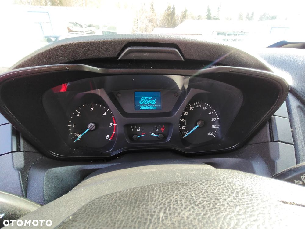Ford Transit - 8