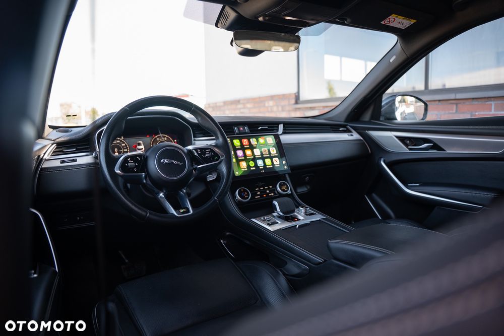 Jaguar F-Pace D165 AWD R-Dynamic S - 27