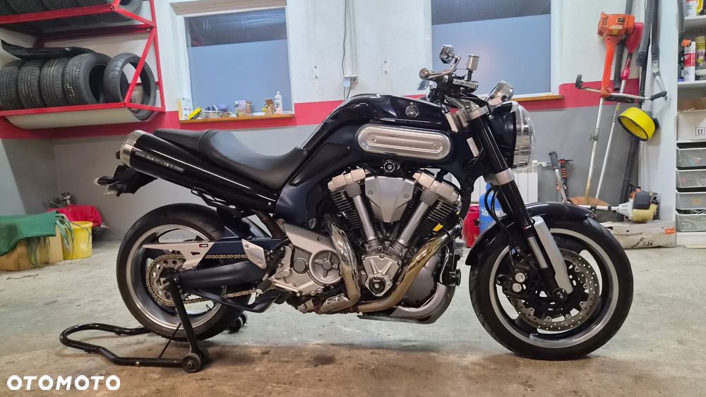Yamaha MT - 28