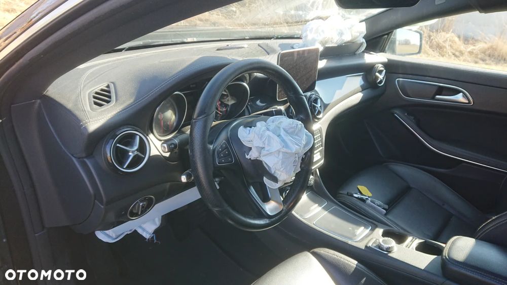 Mercedes-Benz CLA - 17