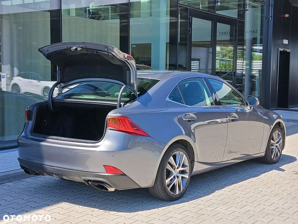 Lexus IS 200t Elegance - 40