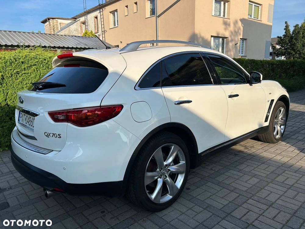 Infiniti QX70 3.7 S Premium - 4