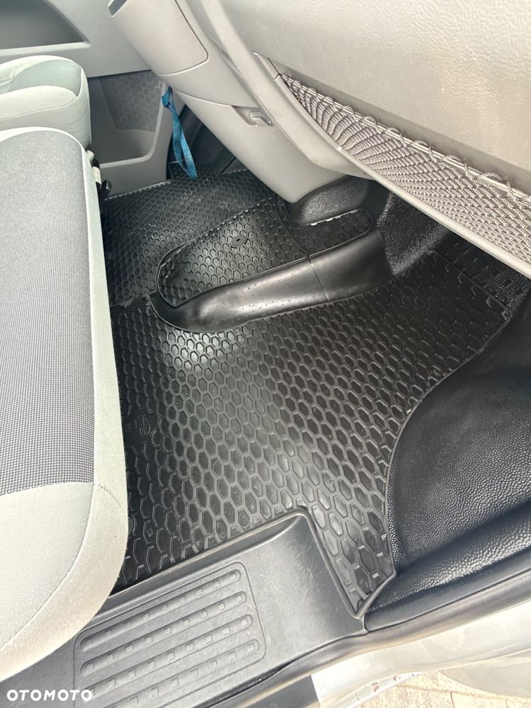 Volkswagen Transporter L2H1 - 19