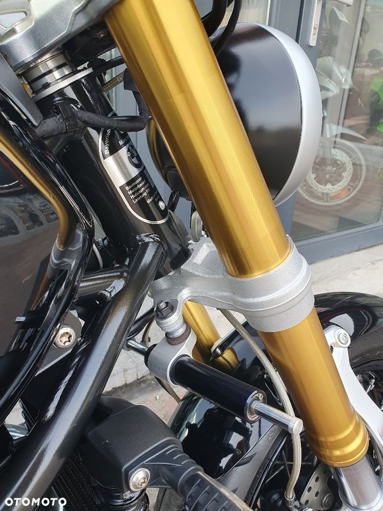 BMW R - 32