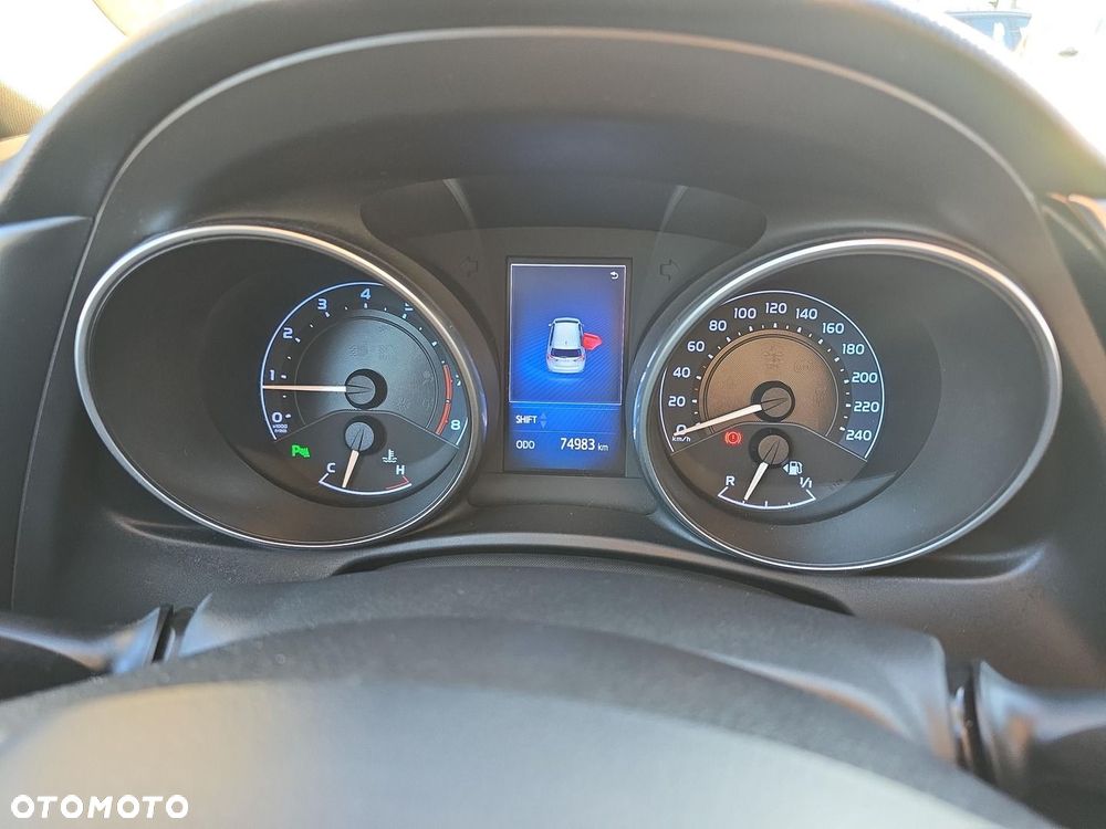 Toyota Auris 1.6 Selection - 17