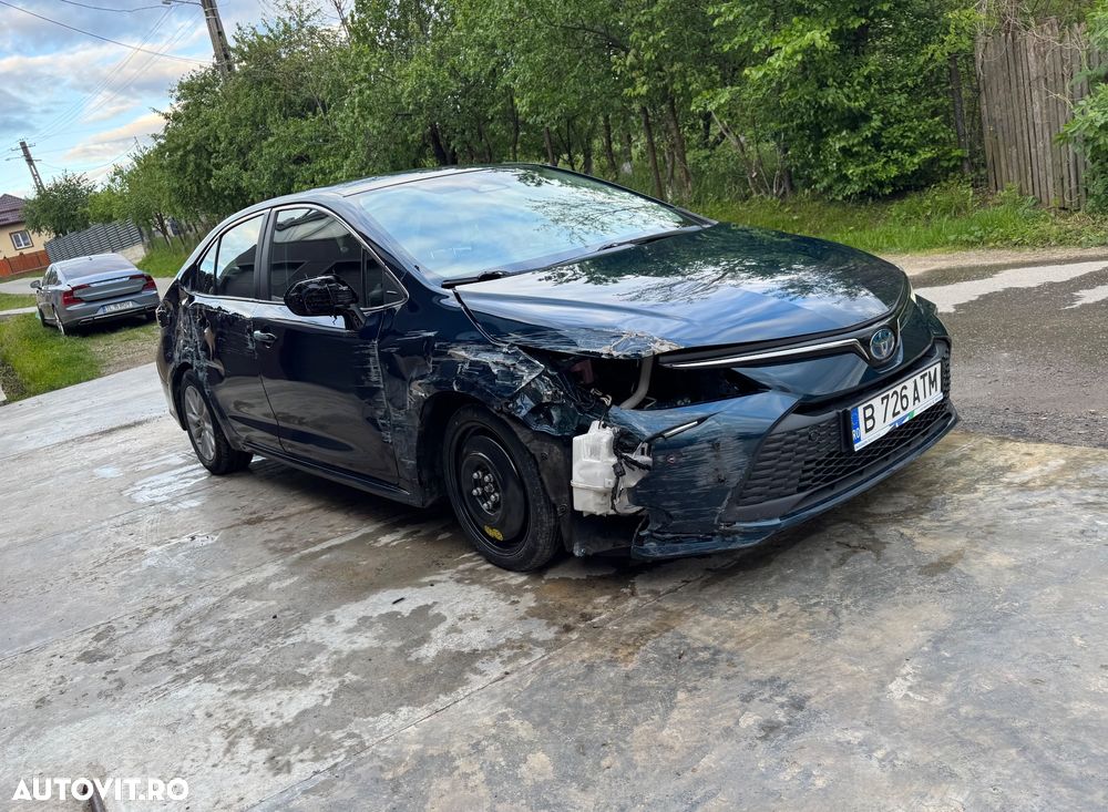 Toyota Corolla 1.8 HSD Business - 12
