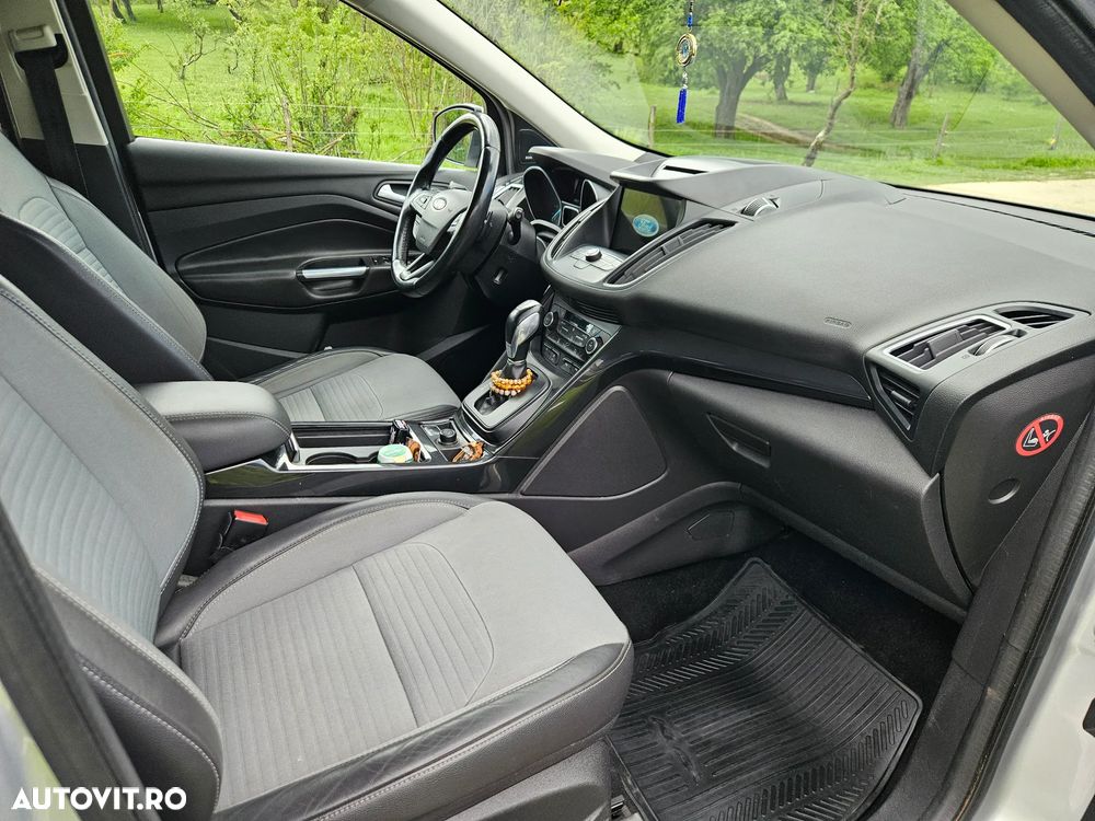 Ford Kuga 2.0 TDCi 4WD Powershift Titanium - 10