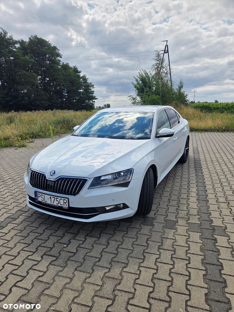 Skoda Superb 2.0 TDI Ambition DSG - 22