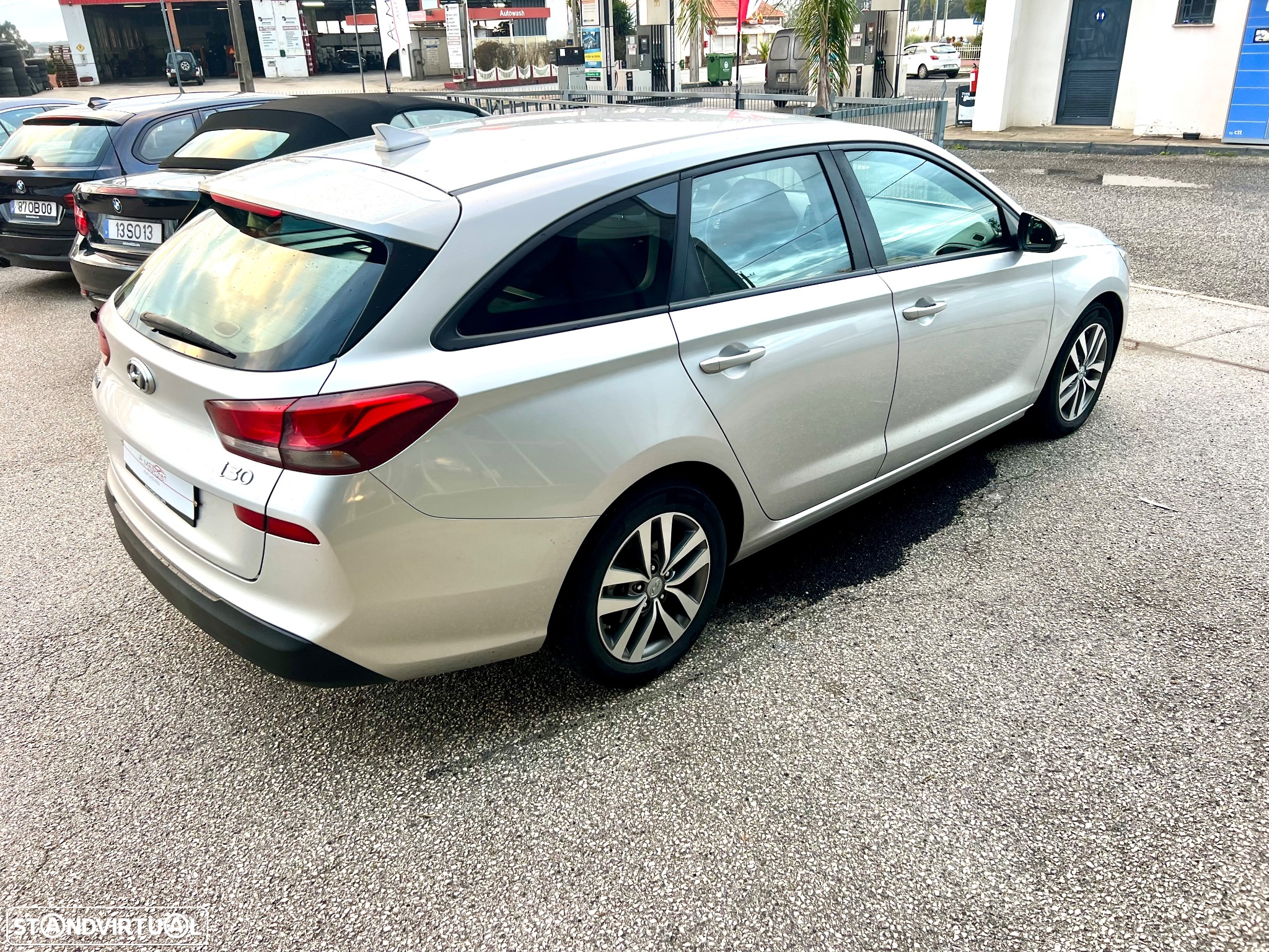 Hyundai i30 SW 1.6 CRDi Blue Comfort+Navi - 5