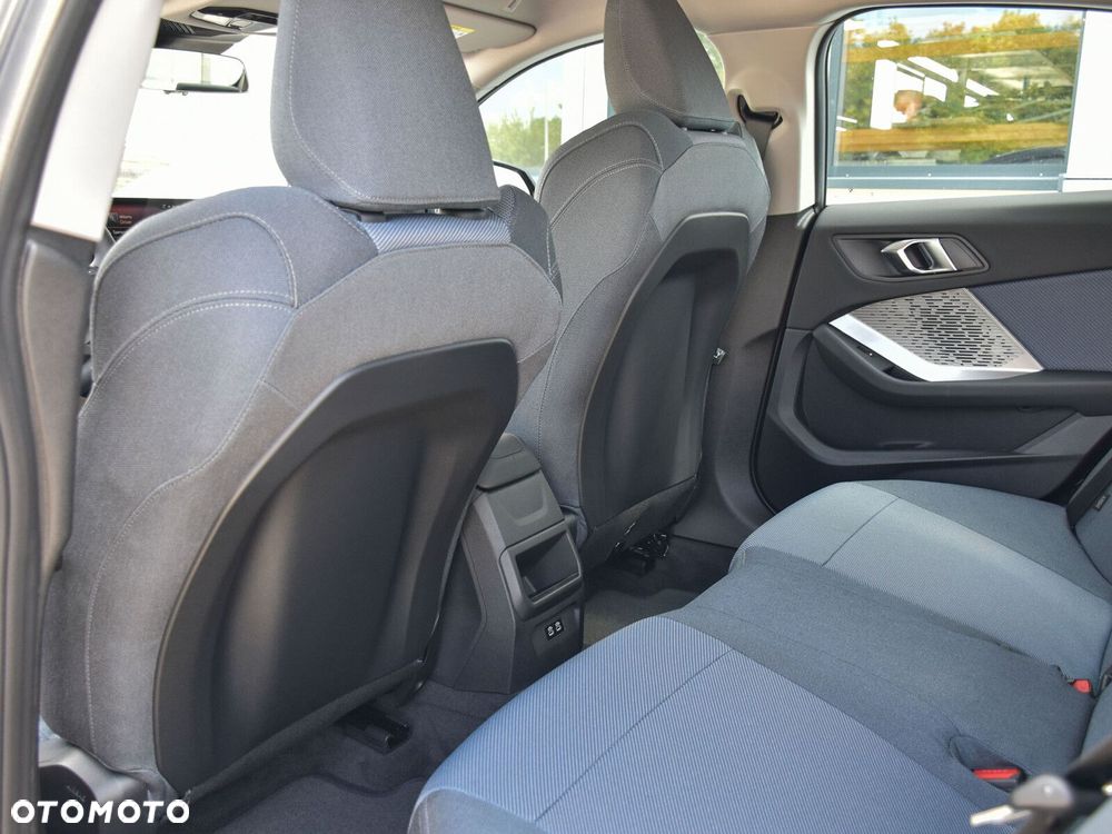 BMW Seria 2 216i - 24