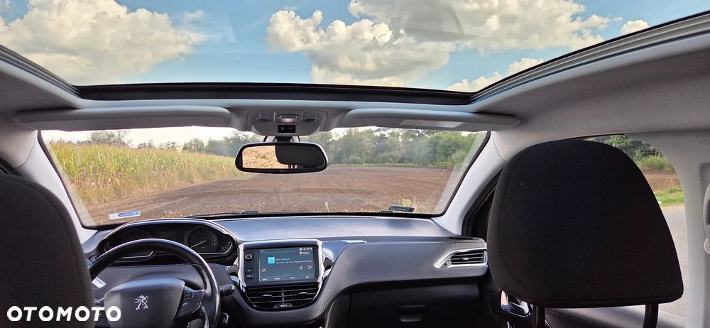 Peugeot 208 1.2 PureTech Allure - 17