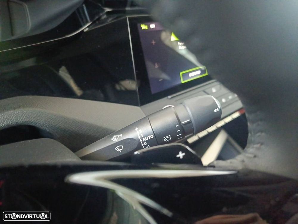 Peugeot 408 1.2 Hybrid Allure e-DCS6 - 14