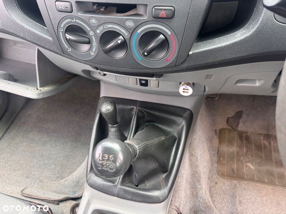 Toyota Hilux 3.0 D-4D Invincible - 15